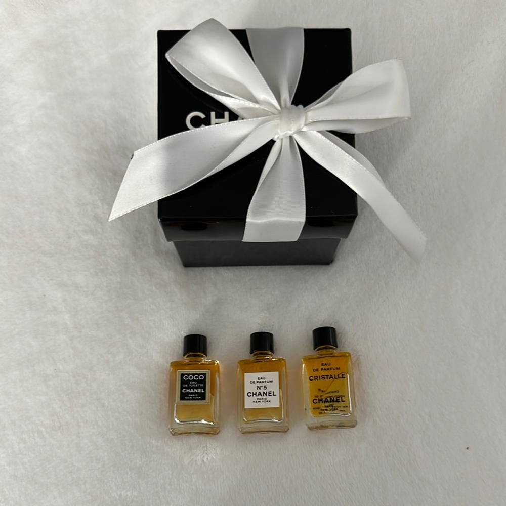 CHANEL Limited Edition of sample perfumes